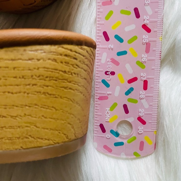 *DONATED* NWT Magnolia Wood Block Heeled Clogs Mule Slip On Woven Light Brown - Picture 12 of 15